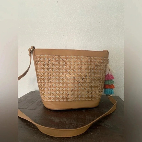 Tommy Bahama Handbags - Tommy Bahama Rattan crossbody bag